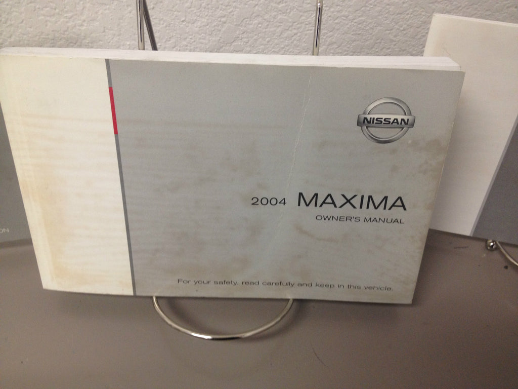 2004 Nissan Maxima Genuine OEM Owner's Manual Set w/Case--Fast Free Shipping