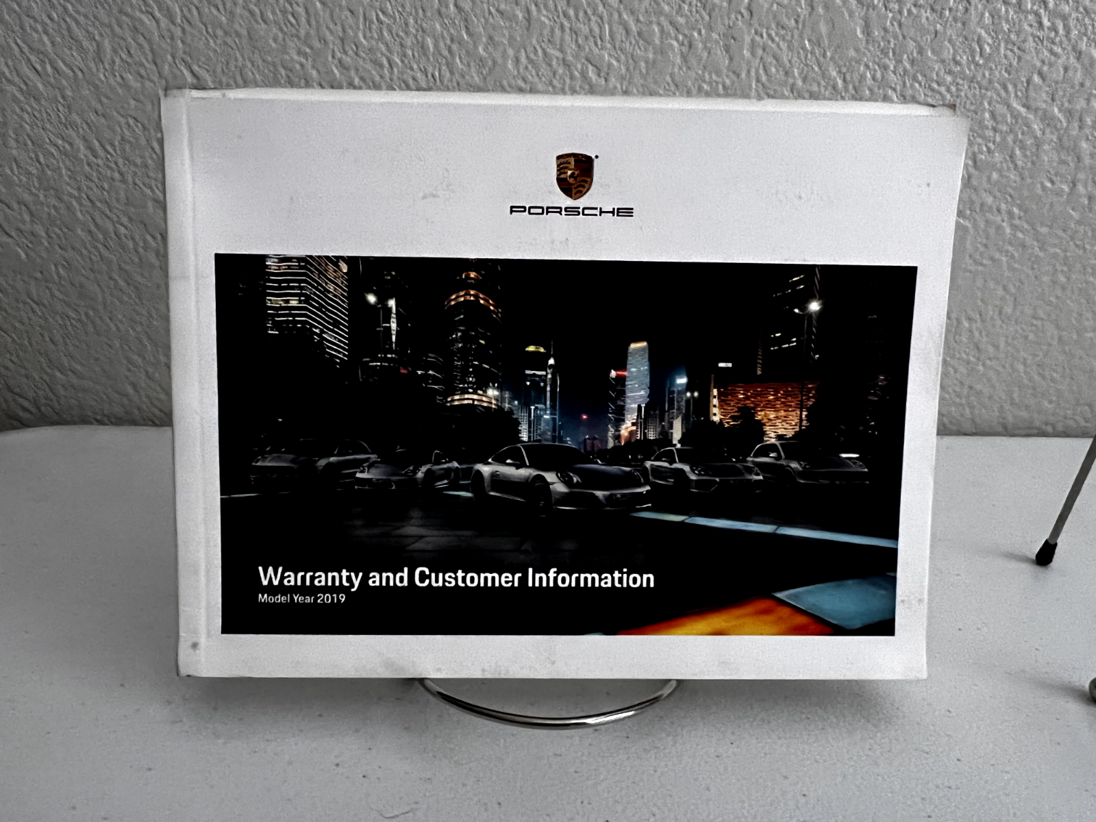 2019 Porsche Cayenne OEM Owner's Manual w/ several supplementals and logo case.