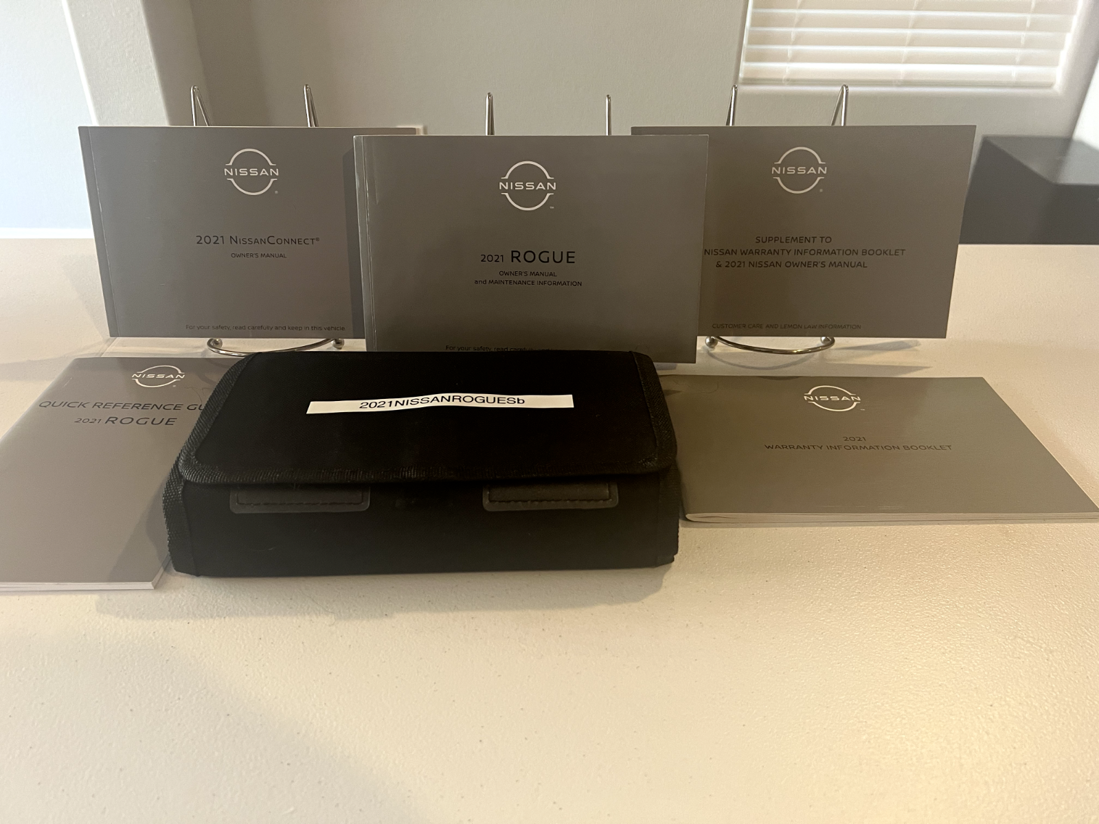 2021 Nissan Rogue OEM Owner's Manual Set W/Case, Free Shipping.