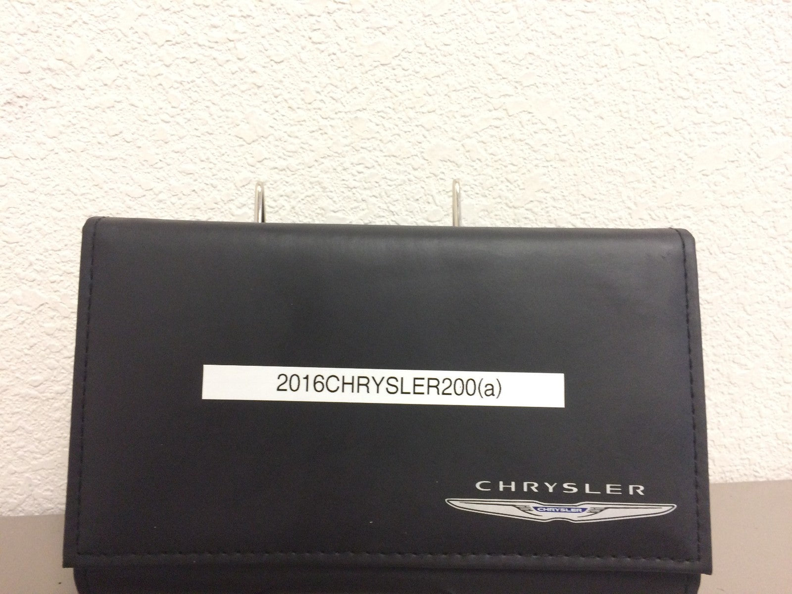 2016 Chrysler 200 Genuine OEM Owner's Manual Set w/Case--Free Shipping!!!