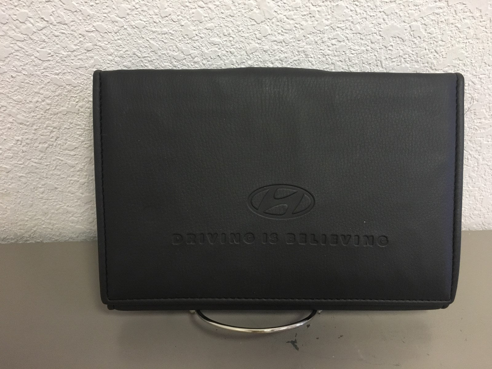 2006 Hyundai Tucson Genuine OEM Owner's Manual Set w/Hyundai Case-Free Shipping