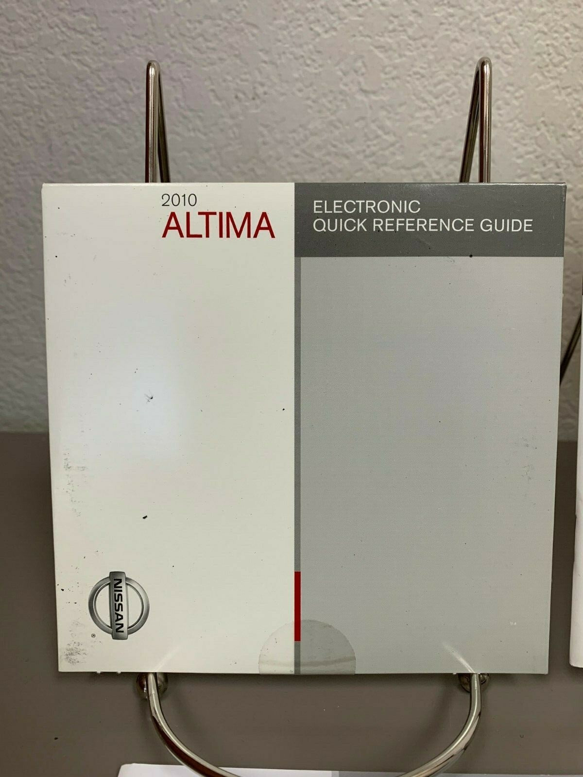 2010 Nissan Altima Sedan Genuine OEM Owner's Manual Set w/Case and Bonus Key FOB