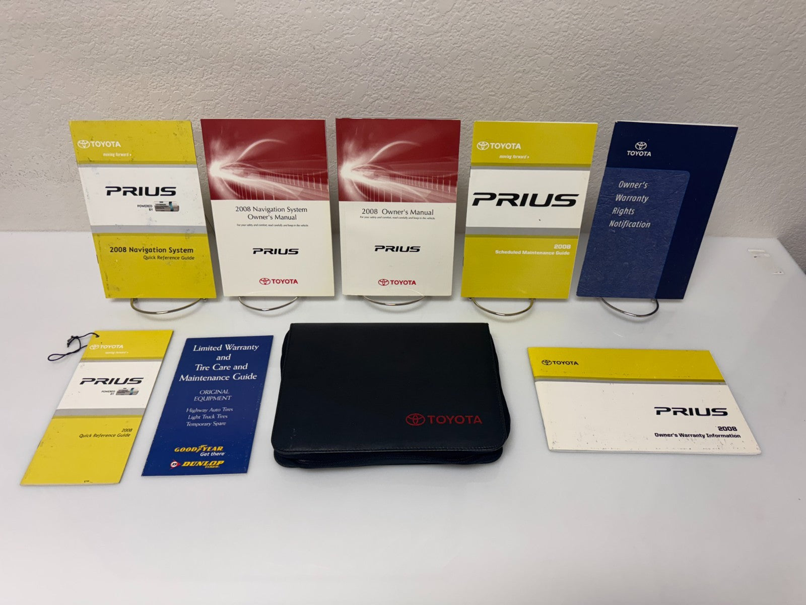 2008 Toyota Prius Genuine OEM Owner's Manual Set w/Toyota Case & Navigation