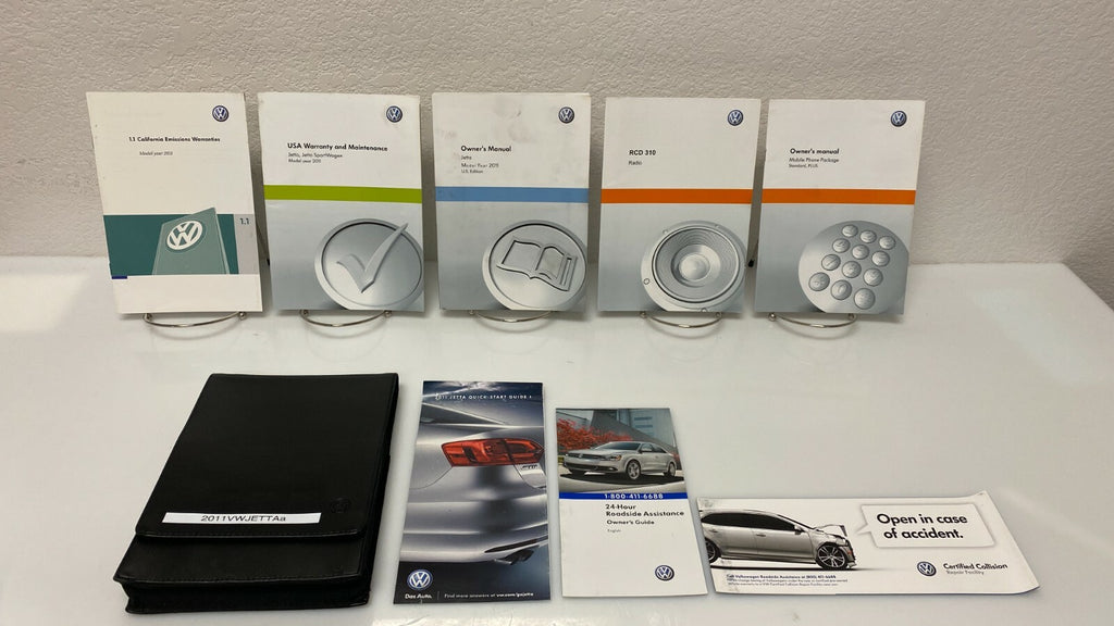 2011 Volkswagen VW Jetta Genuine OEM Owner's Manual Set w/Case Free Shipping!!!
