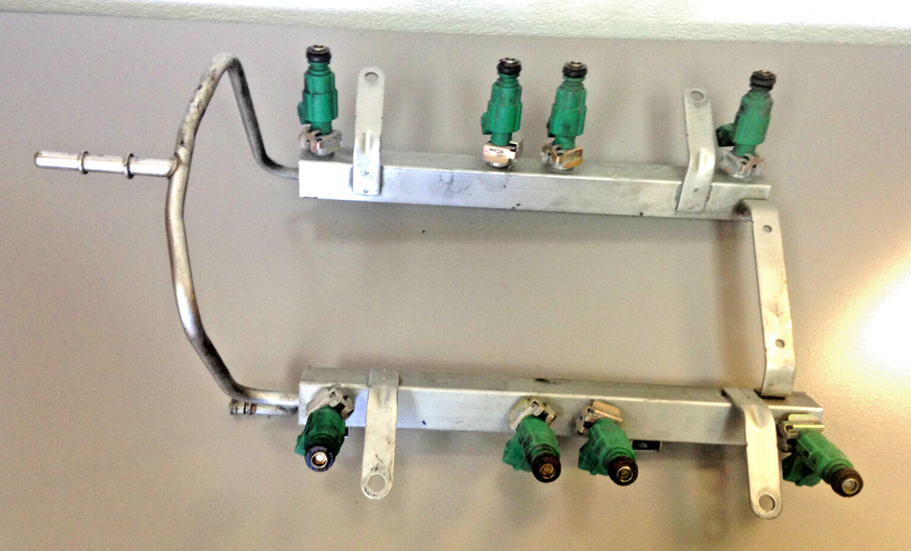 99-04 Land Rover Discovery 2  Fuel Rail With Injectors Range Rover 4.0 4.6 P38