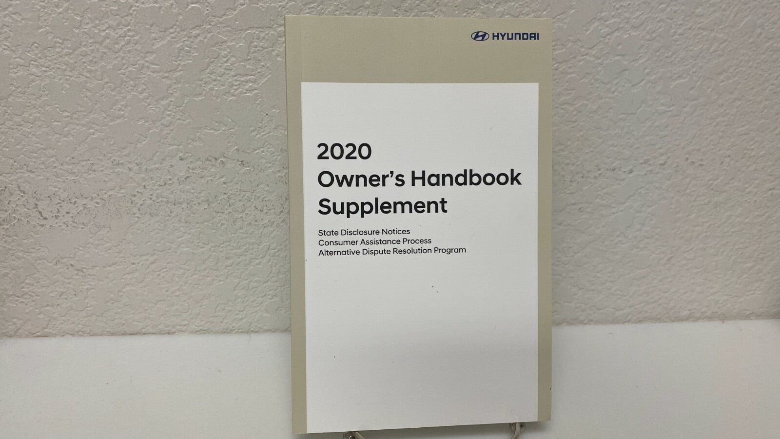2020 Hyundai Elantra Genuine OEM Owner's Manual Set w/Clear Case-Free Shipping!