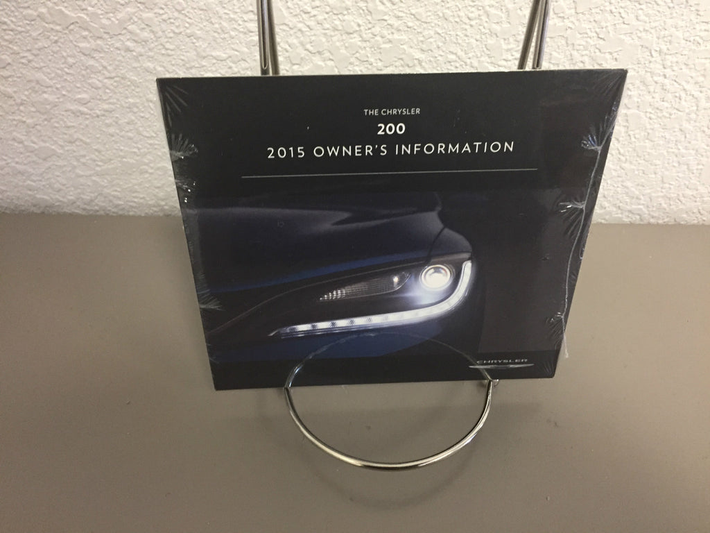 2015 Chrysler 200 Genuine OEM Owner's Manual Set w/Chrysler Case--Free Shipping!