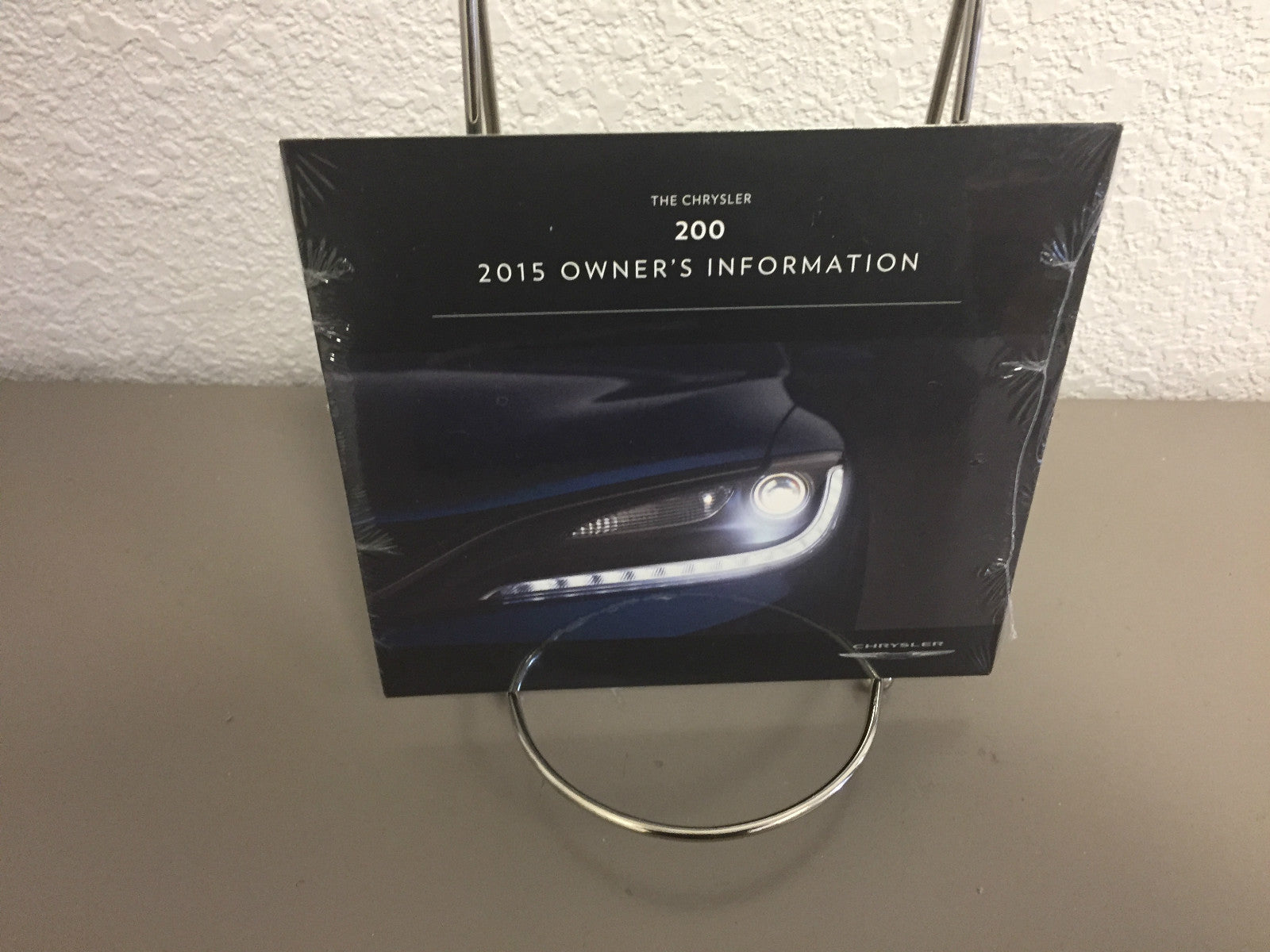2015 Chrysler 200 Genuine OEM Owner's Manual Set w/Chrysler Case--Free Shipping!