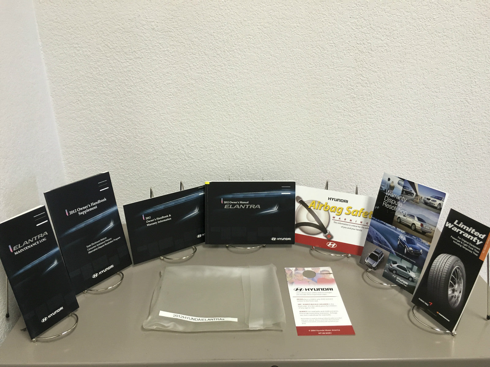 2012 Hyundai Elantra Sedan Genuine OEM Owner's Owner's Manual Set w/Case