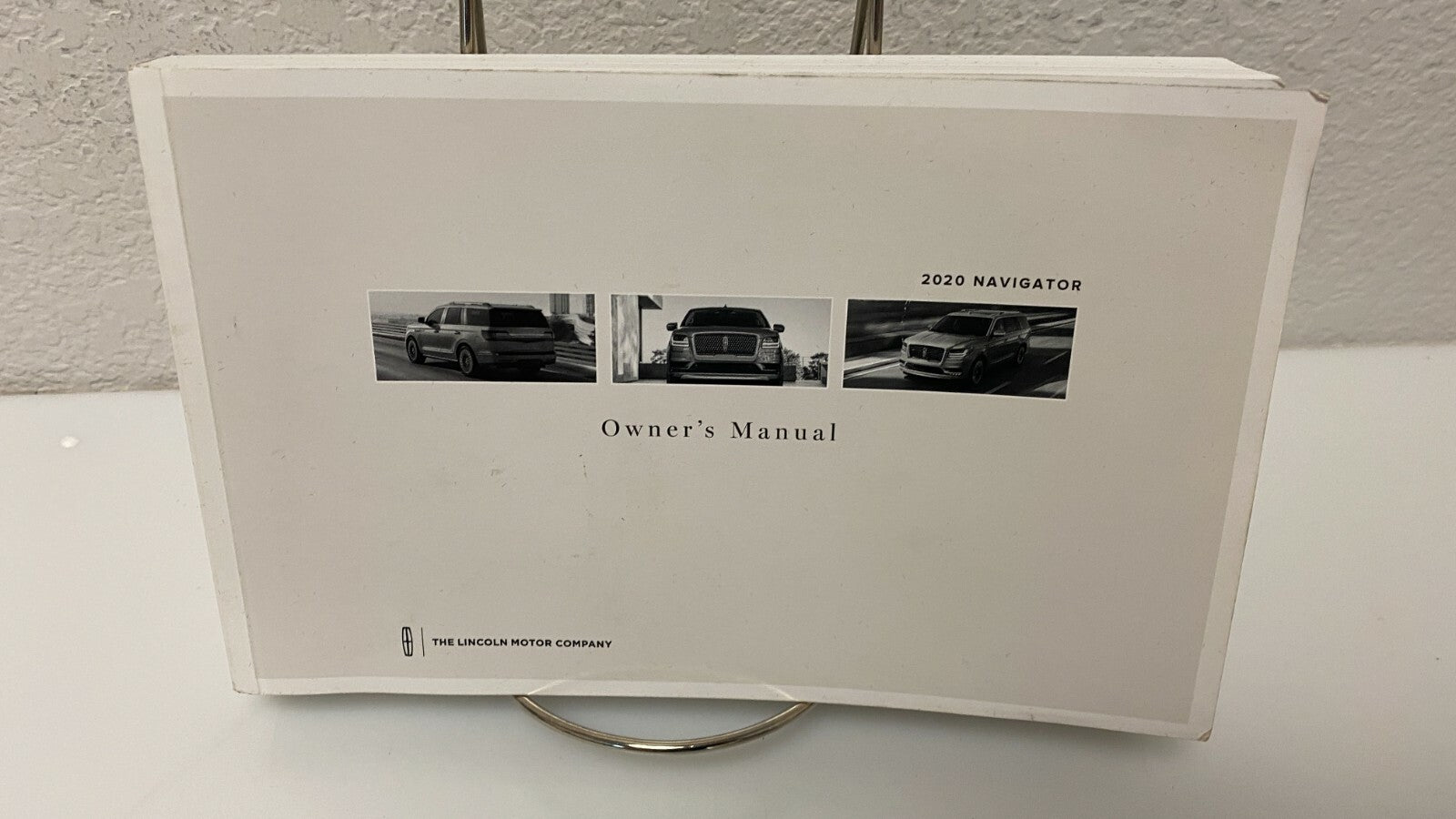2020 Lincoln Navigator Genuine OEM Owner's Manual w/Navigation & Case