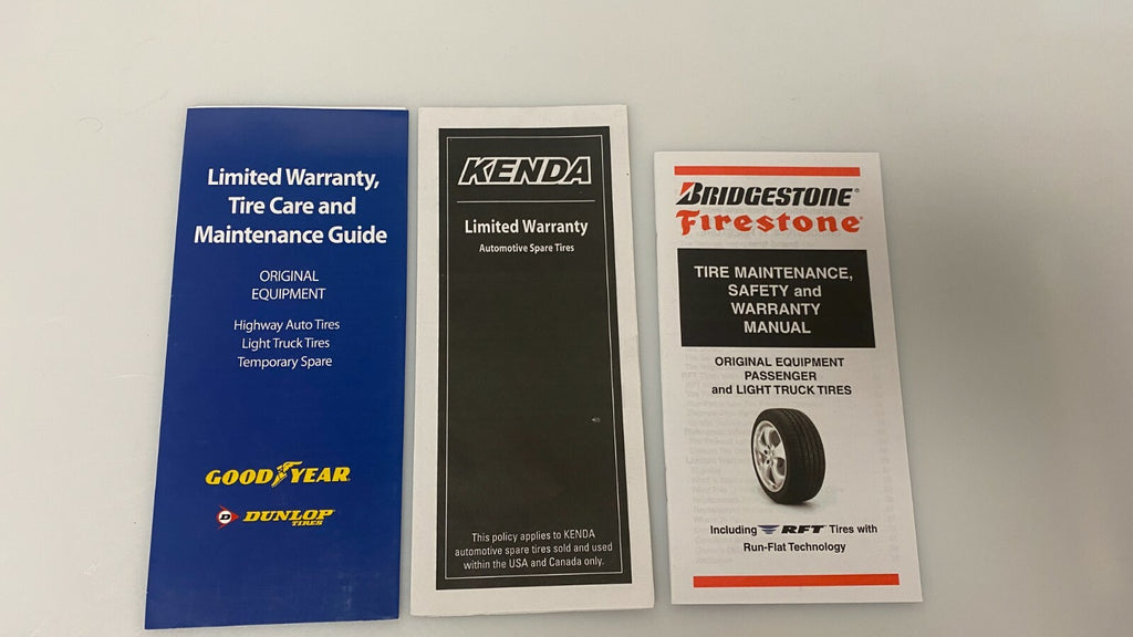 2020 Mazda CX-30 Genuine OEM Owner's Manual Set w/Case & Free Shipping!!!