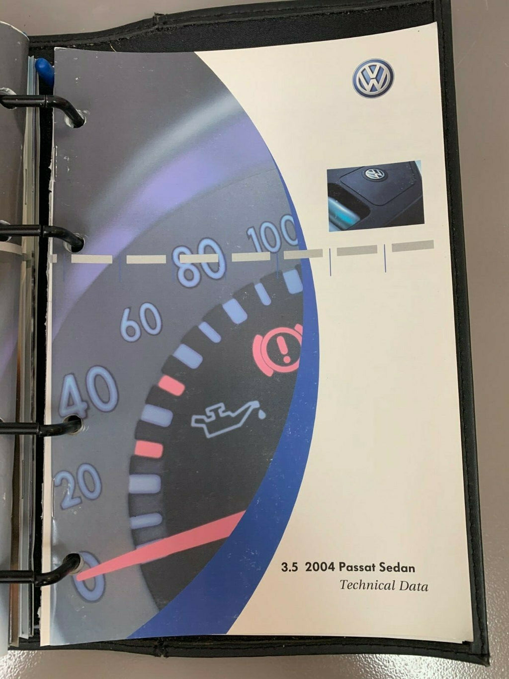 2004 VW Passat Genuine OEM Owners Manual Set w/VW Case--Fast Free Shipping!!!