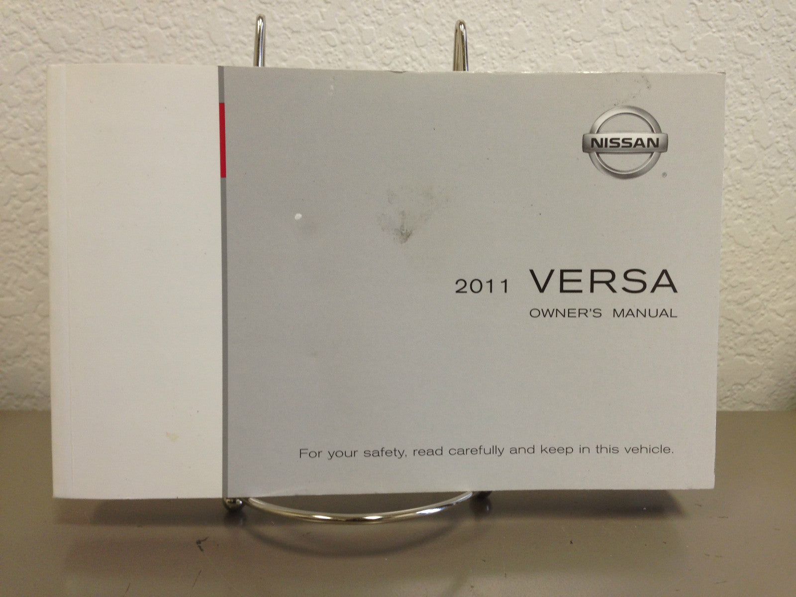 2011 Nissan Versa Genuine OEM Owner's Manual with Case--Fast Free Shipping