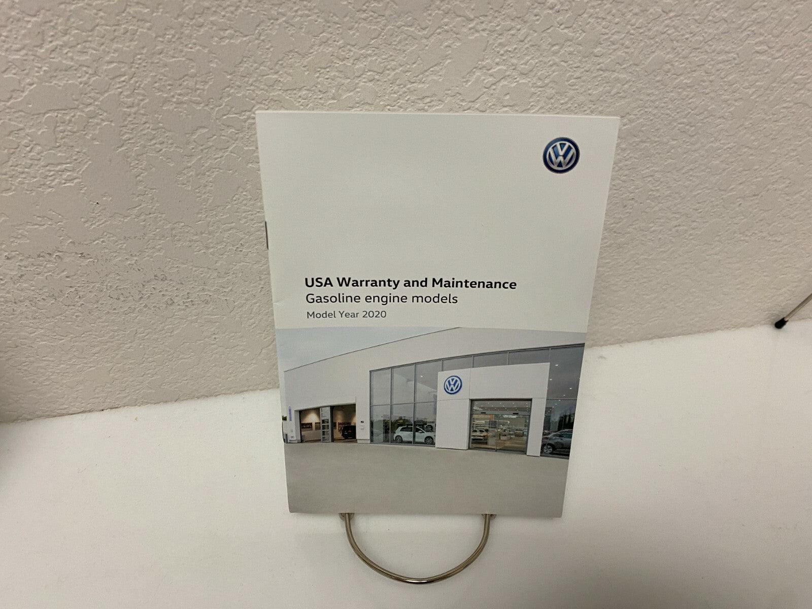 2020 Volkswagen Atlas Cross Sport Owner's Manual Set w/case and free shipping