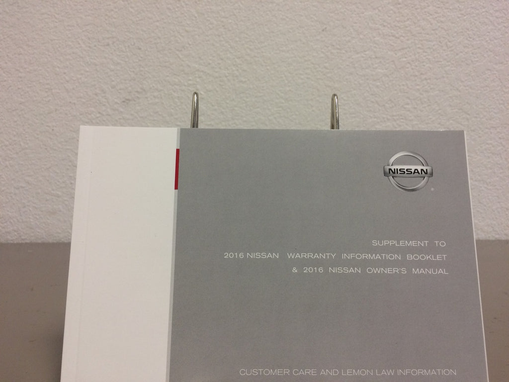 2016 Nissan Versa Sedan Owner's Manual Set with Case--Genuine OEM--Free Shipping