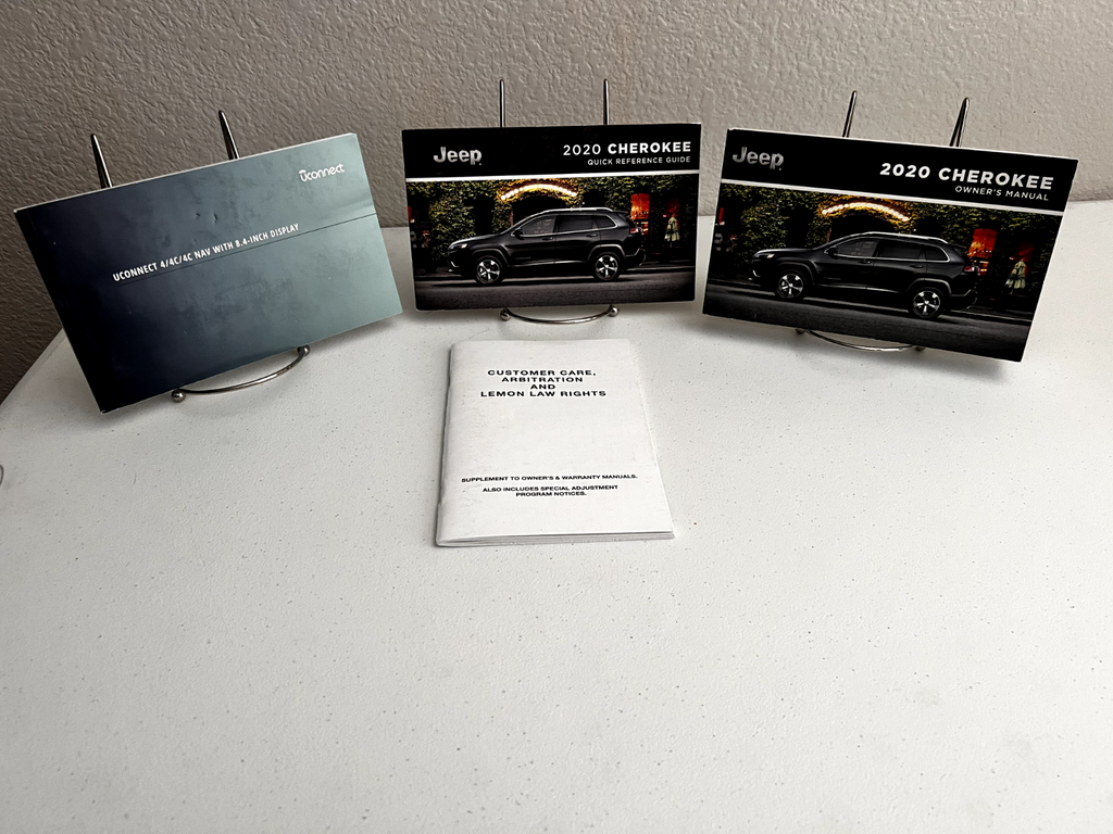 2020 Jeep Cherokee OEM Owner's Manual Set. Free Shipping !