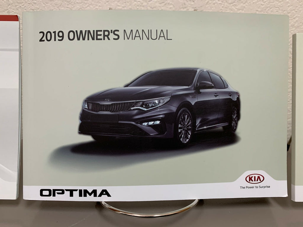 2019 Kia Optima Genuine OEM Owner's Manual Set w/Leather Kia Case-Free Shipping!