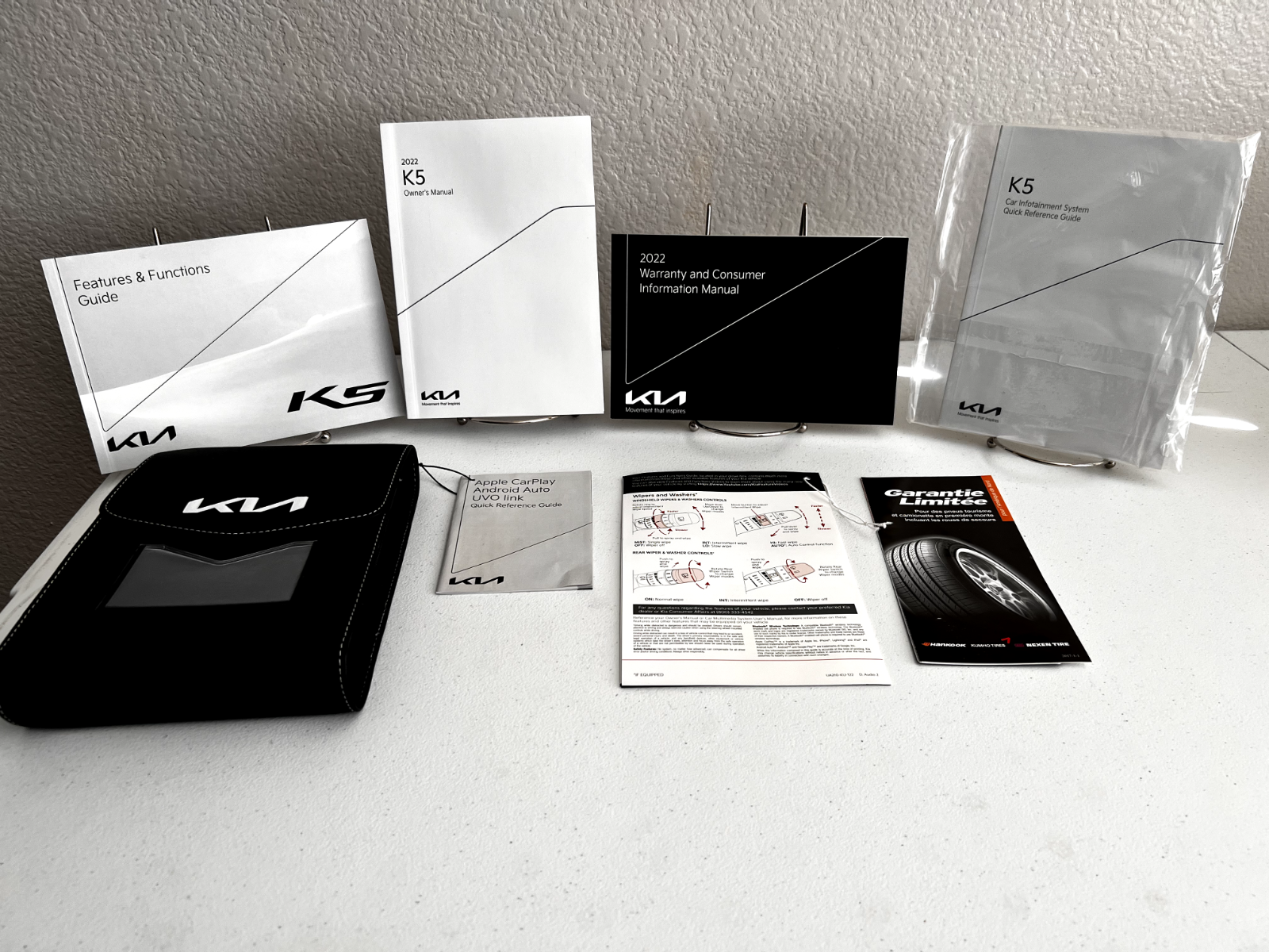 2022 Kia K5 OEM Owner's Manual Set w/Protective Case Free Shipping