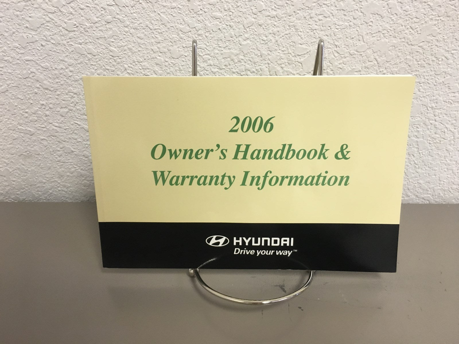 2006 Hyundai Tucson Genuine OEM Owner's Manual Set w/Hyundai Case-Free Shipping