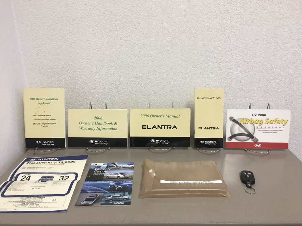 2006 Hyundai Elantra Genuine OEM Owner's Manual Set w/Case & Bonus Key FOB
