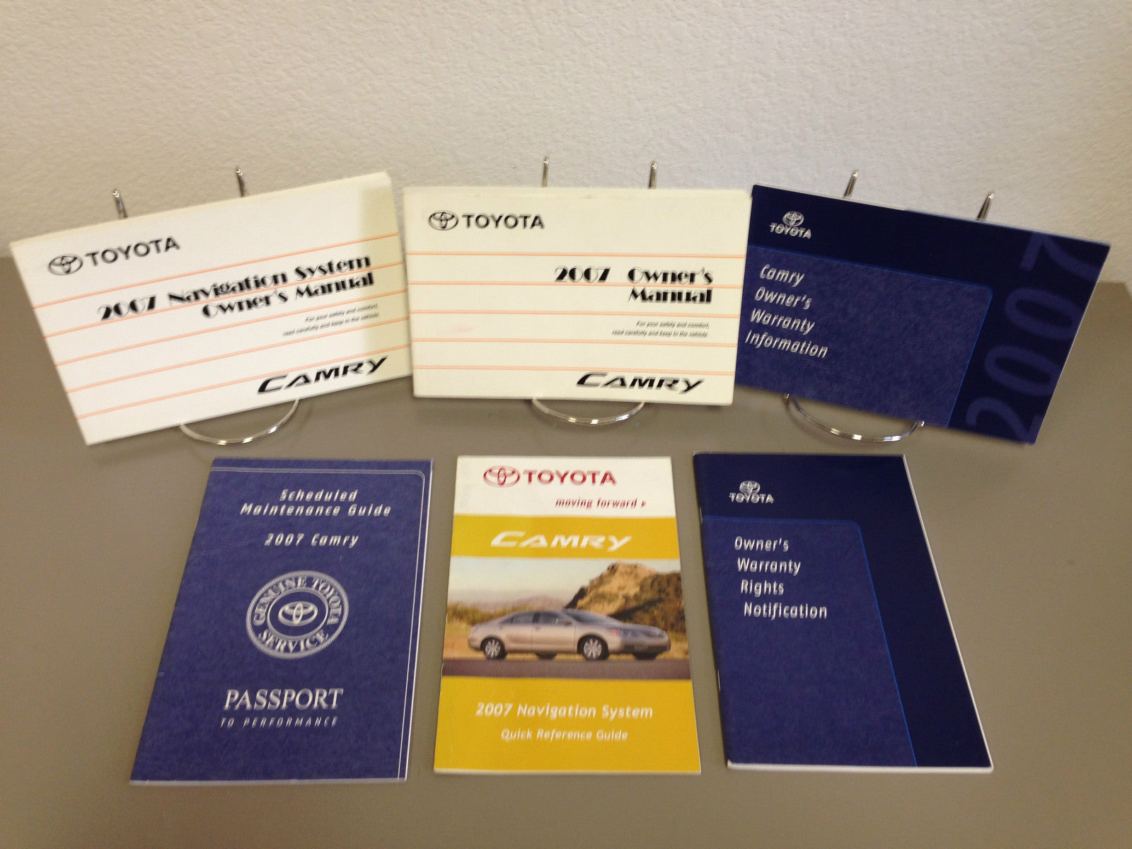 2007 Toyota Camry OEM Owner's Manual w/ Navigation Guide - Free Shipping