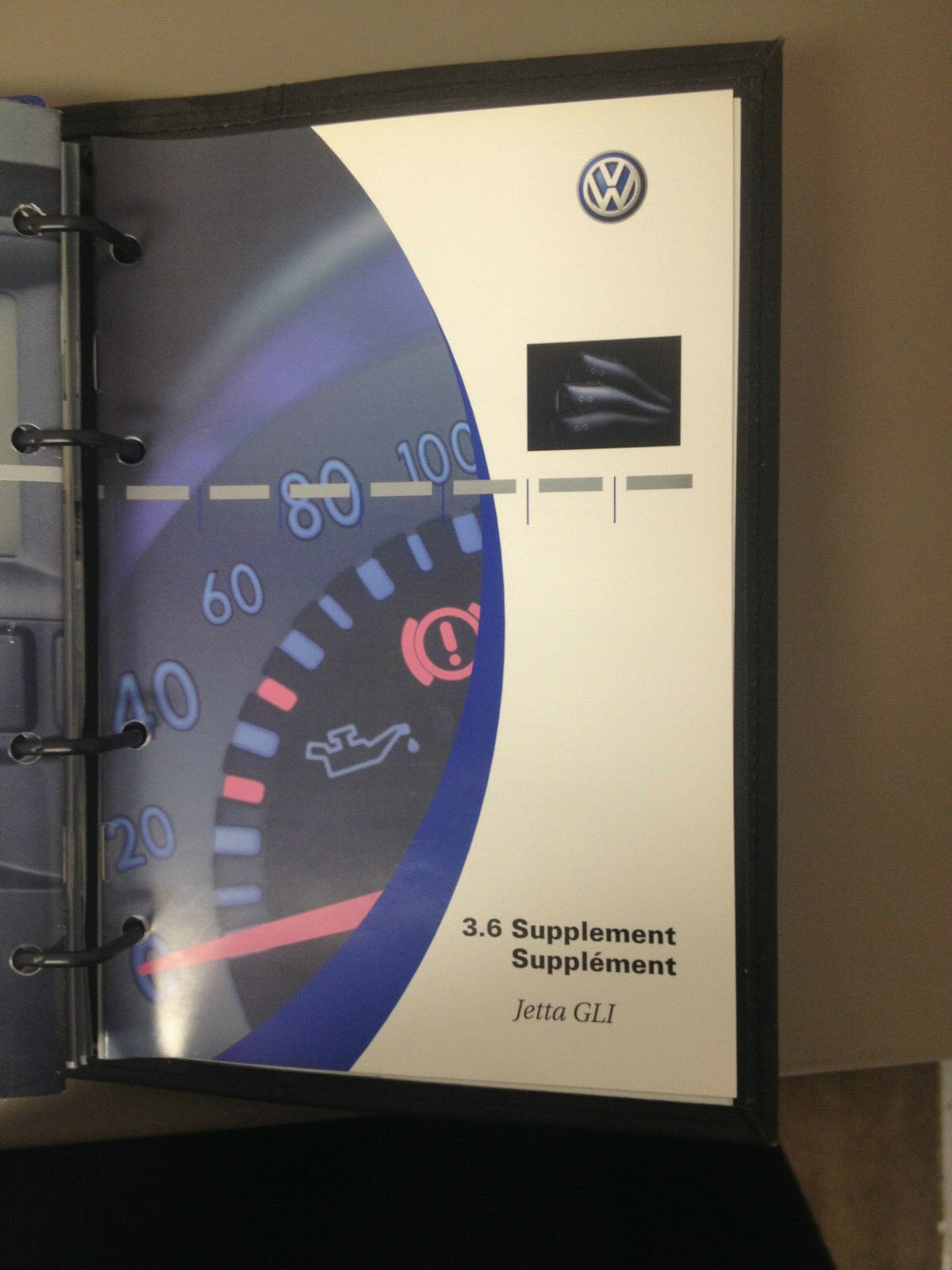 2005 VW Jetta Genuine OEM Owner's Manual
