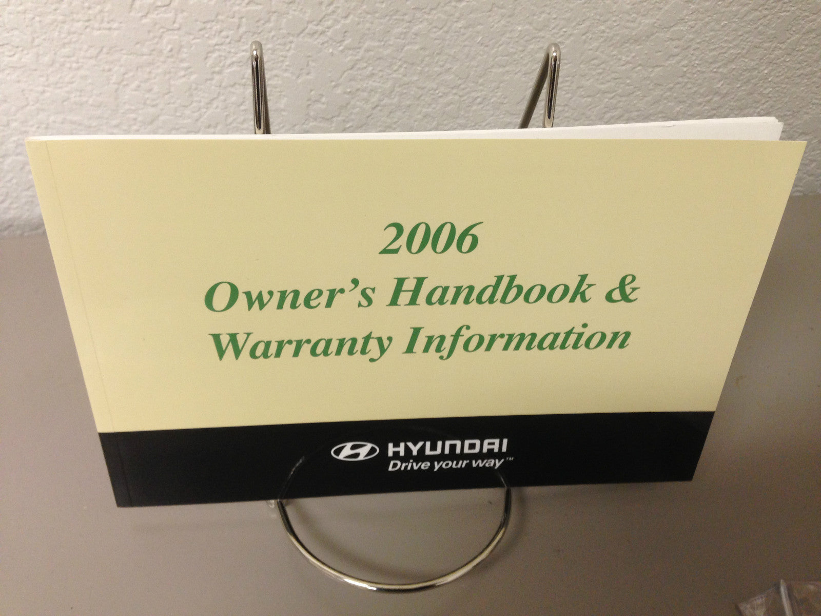 2006 Hyundai Elantra Sedan Genuine OEM Owner's Manual Set w/Case--Free Shipping!