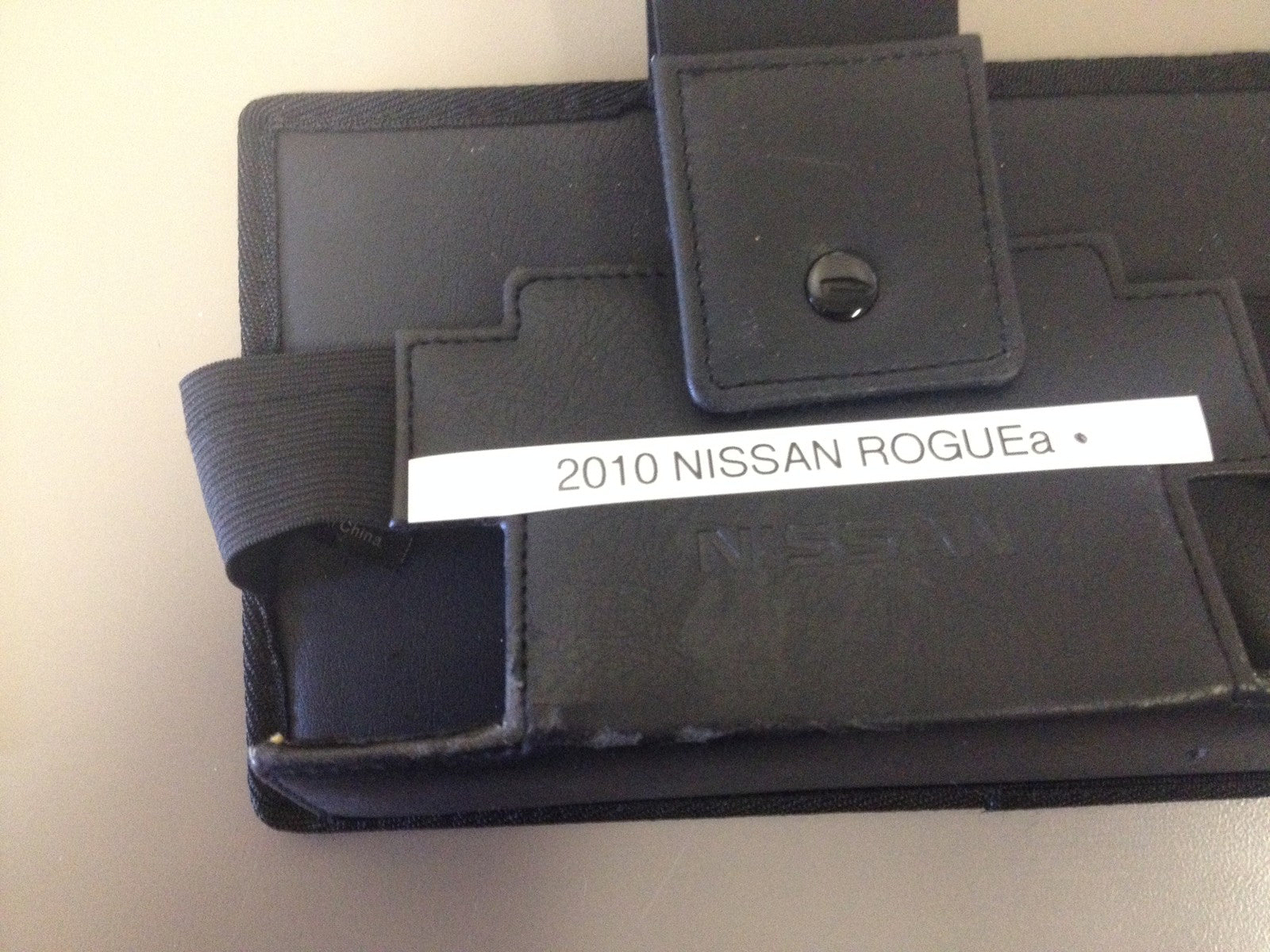 2010 Nissan Rogue Genuine OEM Owner's Manual Set w/Nissan Case--Free Shipping!!!