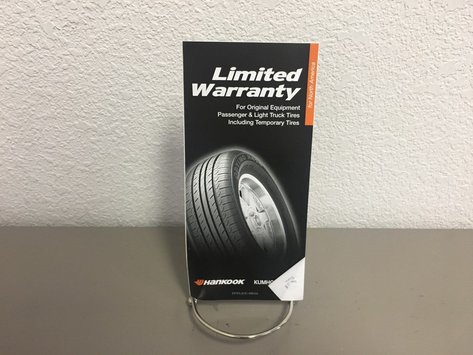 2010 Hyundai Tucson Genuine OEM Owner's Manual Set w/Hyundai Case-Free Shipping