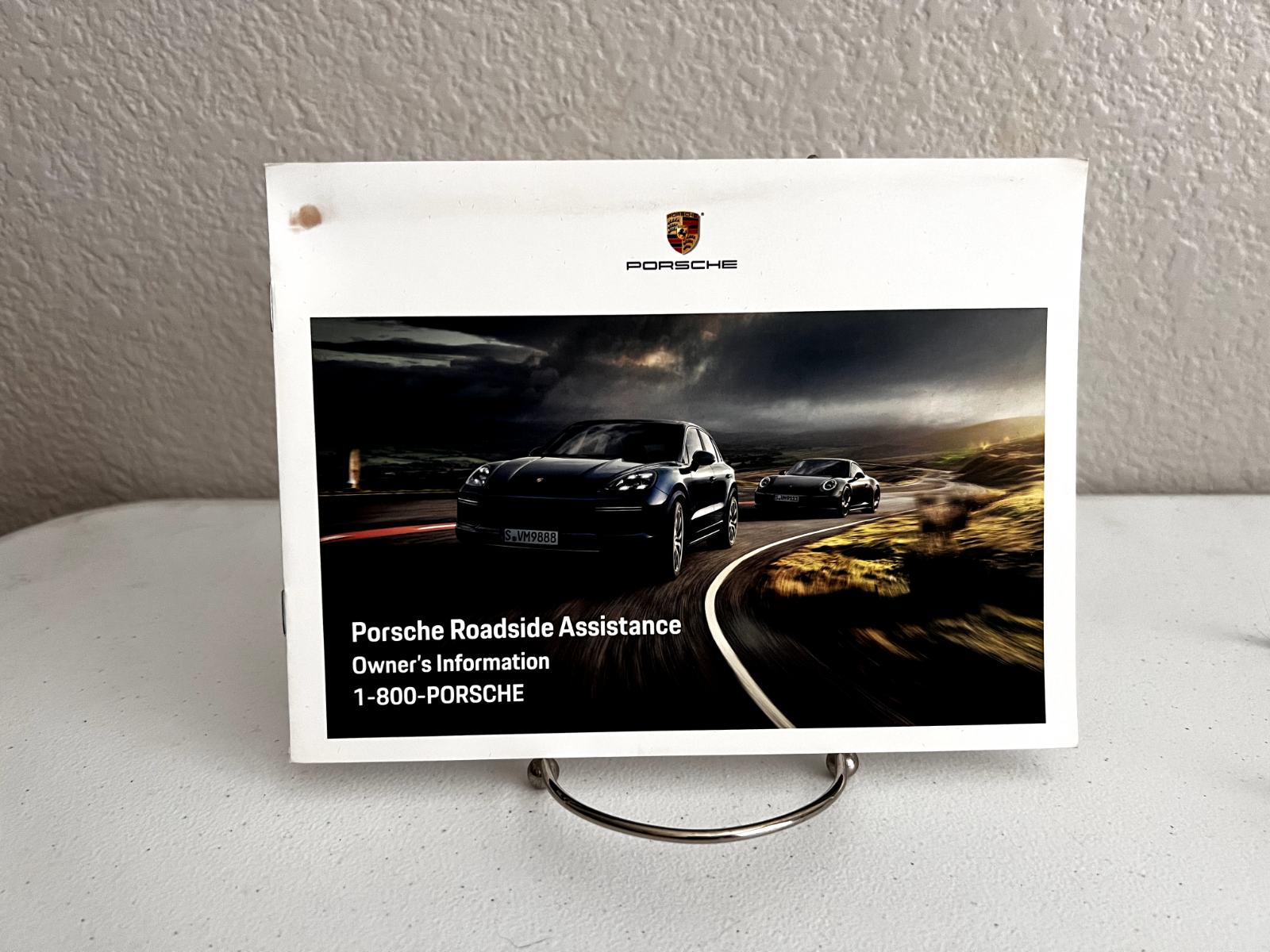 2019 Porsche Cayenne OEM Owner's Manual w/ several supplementals and logo case.