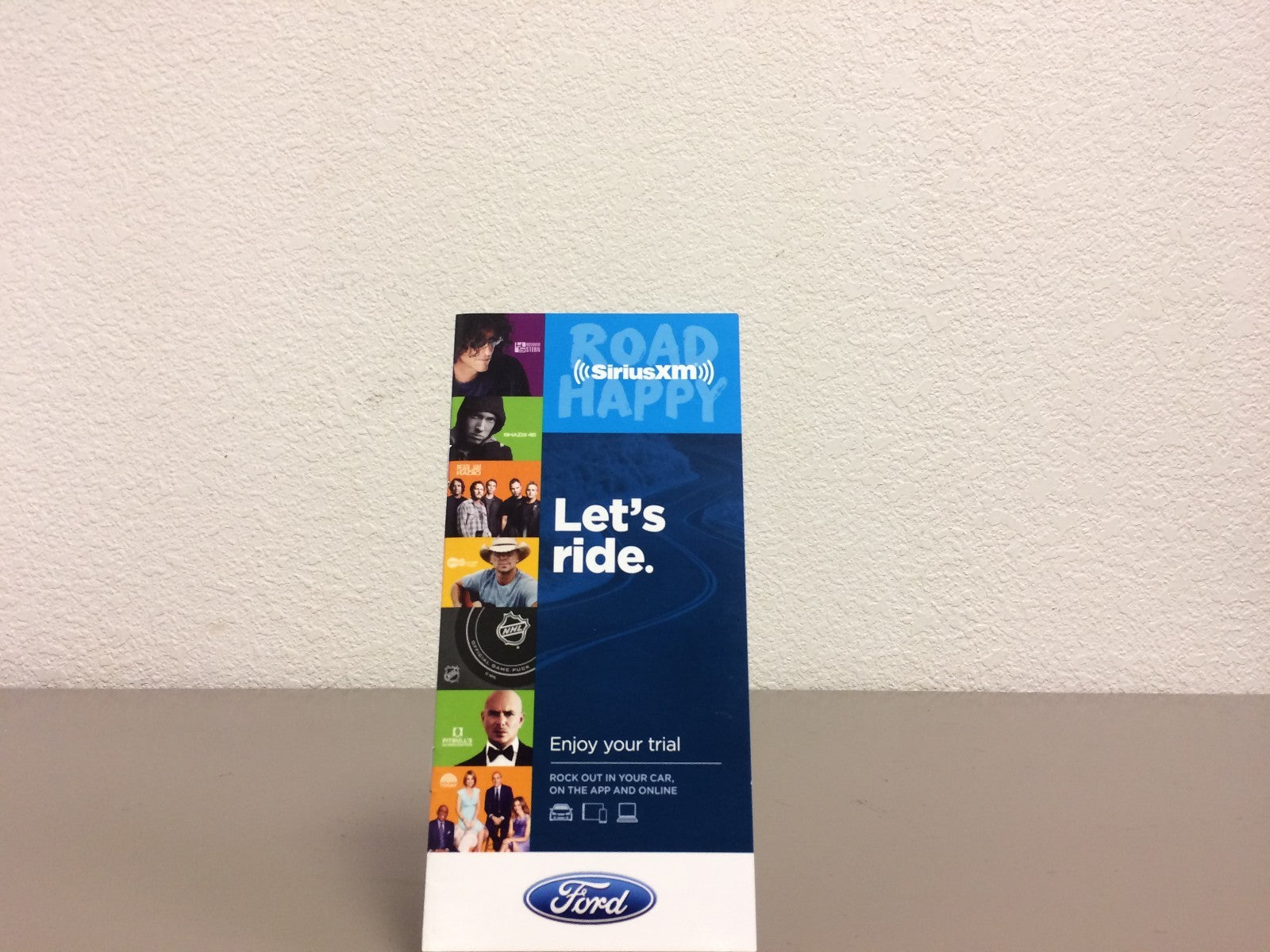 2017 Ford Focus Genuine OEM Owner's Manual Set w/ Supplements and Case