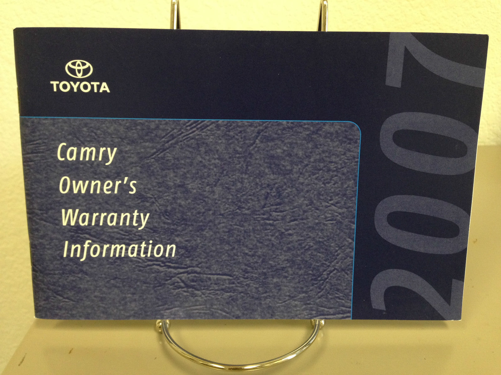2007 Toyota Camry OEM Owner's Manual w/ Navigation Guide - Free Shipping