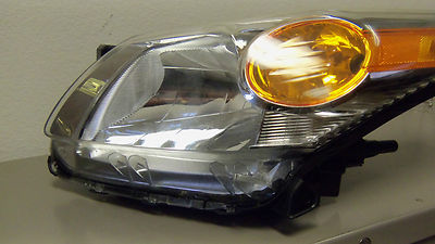 2010 Toyota Yaris OEM Left Headlight / Headlamp LH Assembly 8117052740