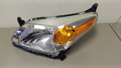 2010 Toyota Yaris OEM Left Headlight / Headlamp LH Assembly 8117052740