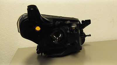 2010 Toyota Yaris OEM Left Headlight / Headlamp LH Assembly 8117052740